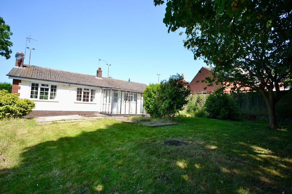 Property photo 2 of 35