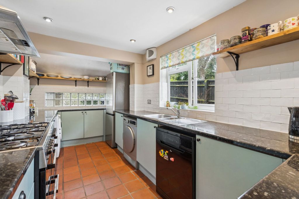 Property photo 3 of 22