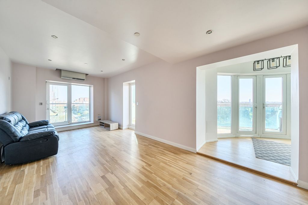 Property photo 3 of 21 1430999-9-69Bc07E...