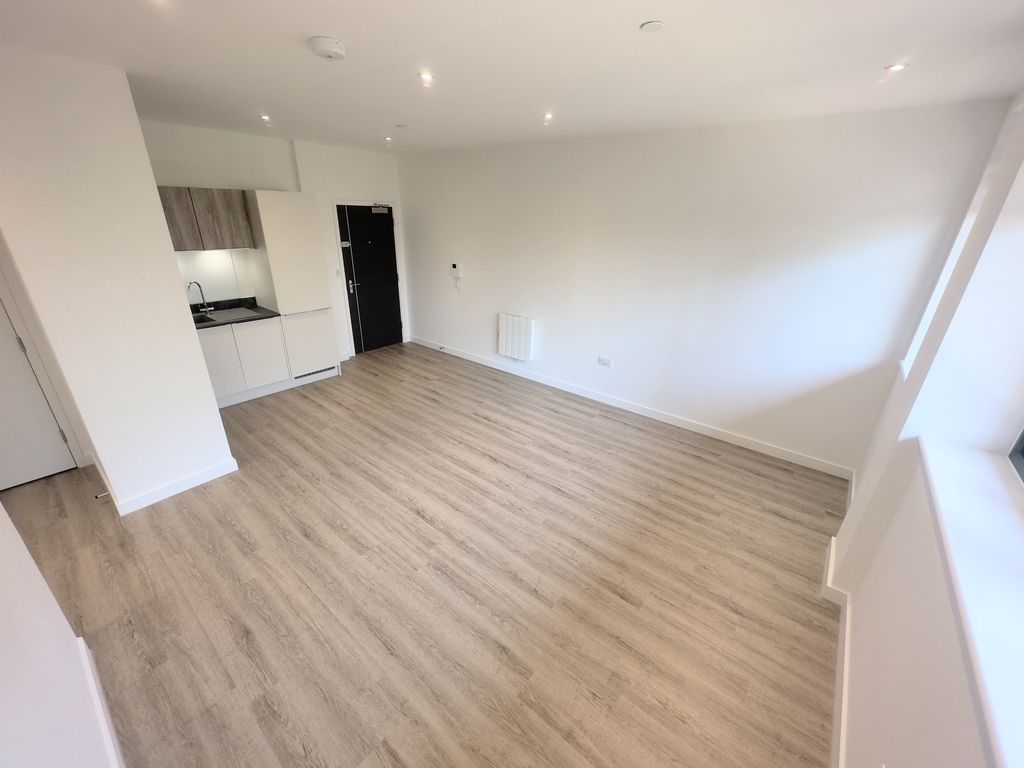 Property photo 3 of 6 Living Room
