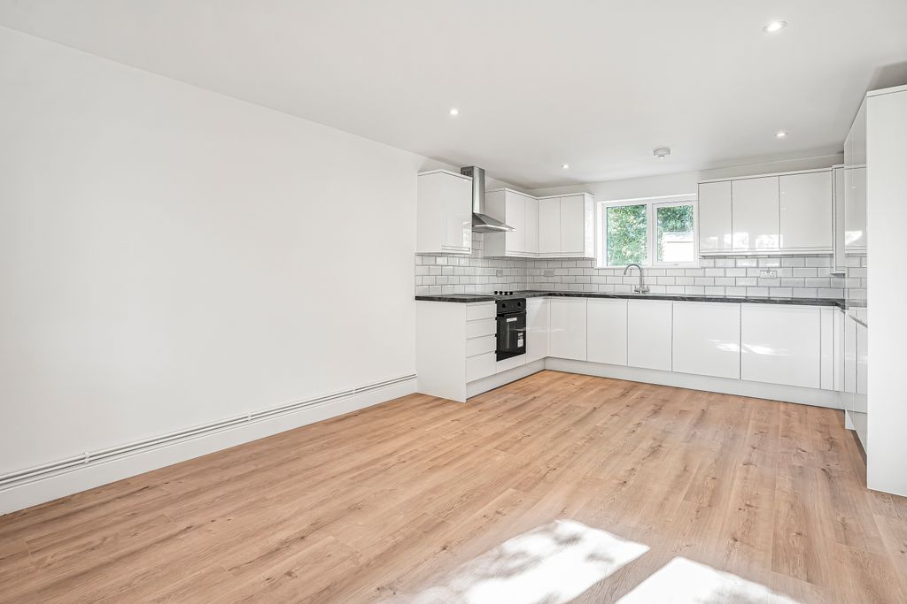 Property photo 2 of 12 Kitchen/Living Room