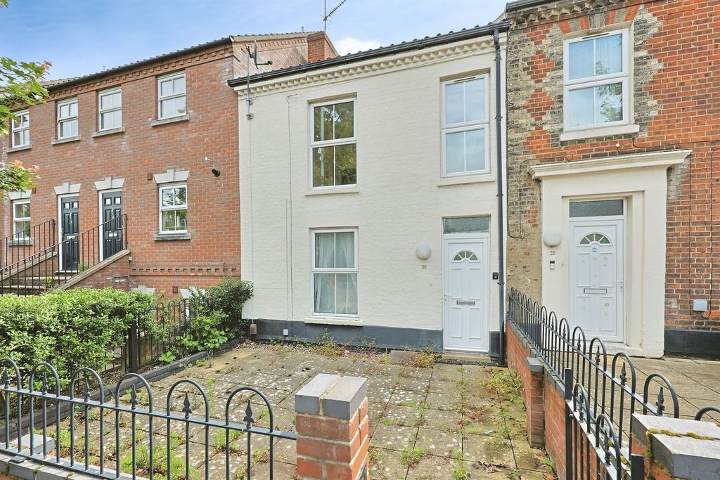 Property photo 1 of 15