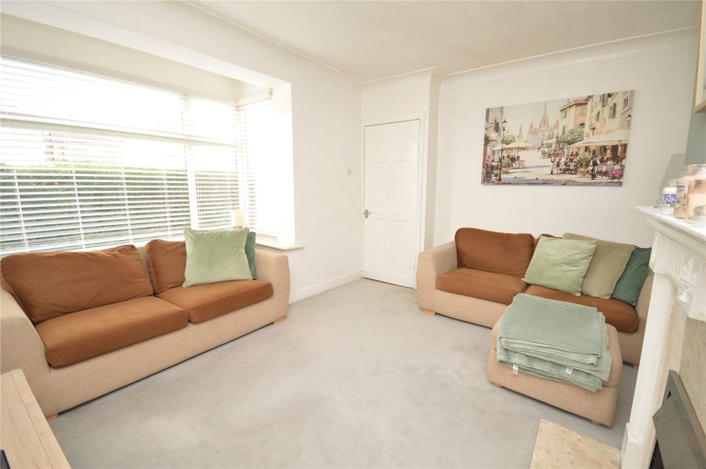 Property photo 3 of 13 Picture 3