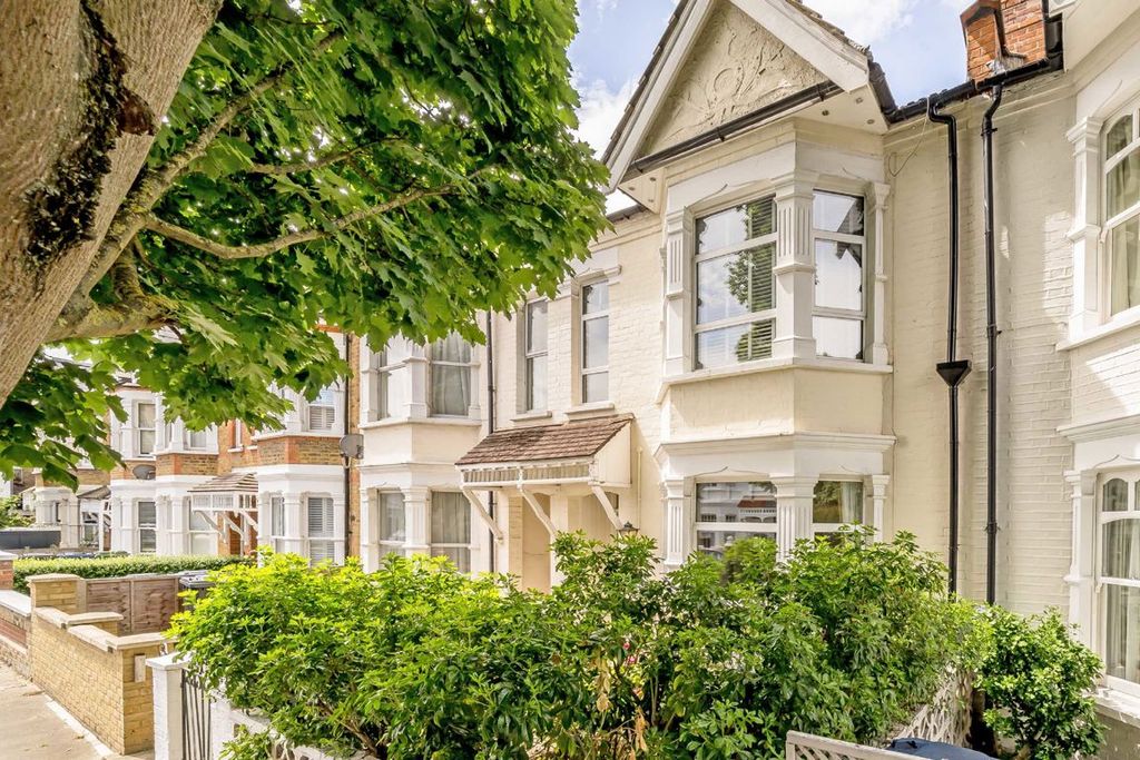 Property photo 1 of 11