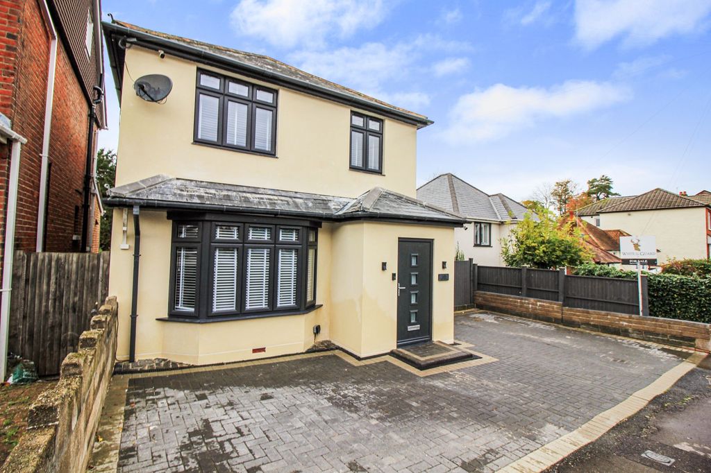 Property photo 1 of 22