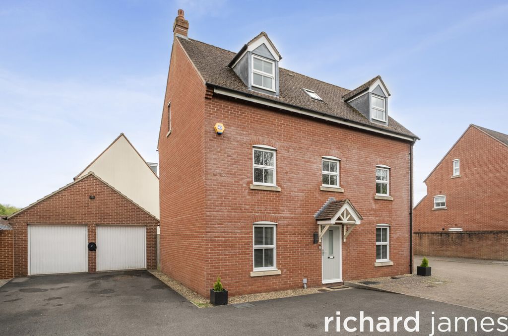 Property photo 1 of 21 Ad916Af1062d4E42A77cc47c7Efc9Fb9