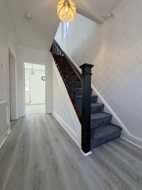 Property photo 2 of 22 Hallway