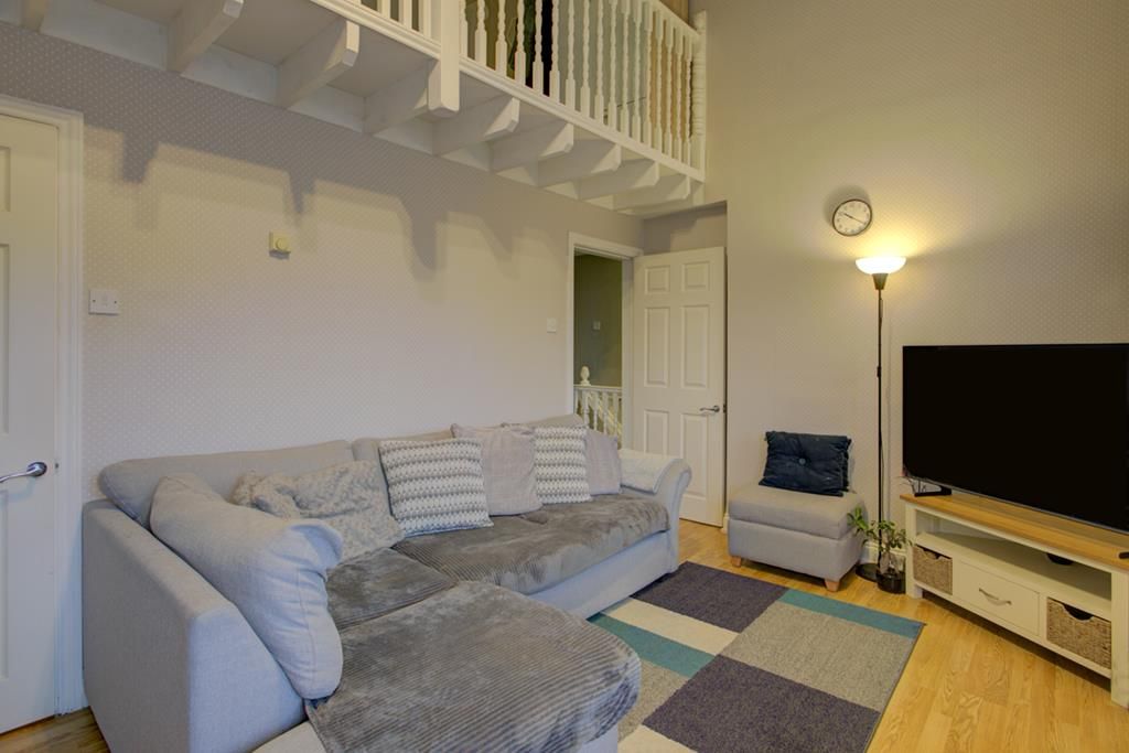 Property photo 3 of 13 Runnymede (18).Jpg