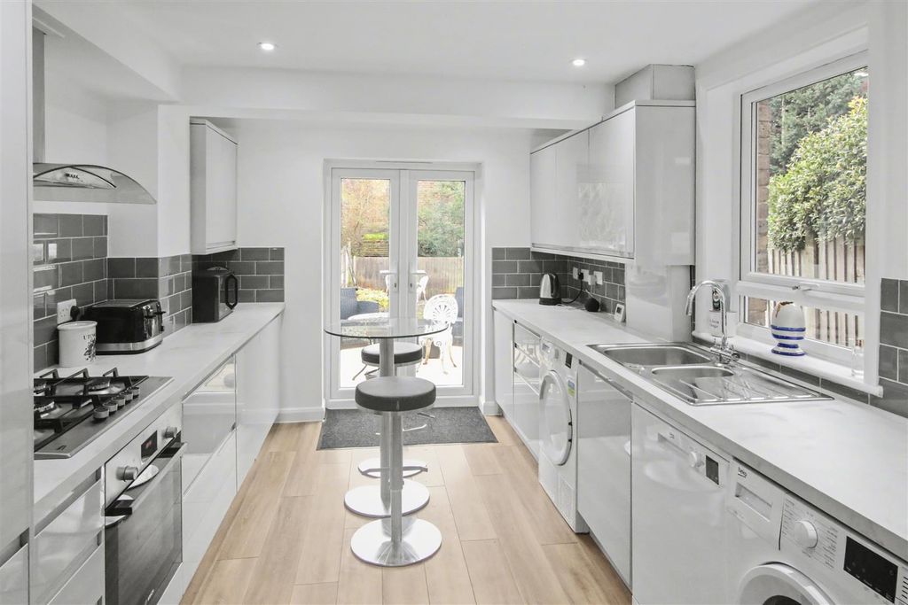 Property photo 2 of 11 Kt.Jpg