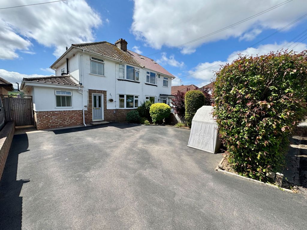 Property photo 1 of 24