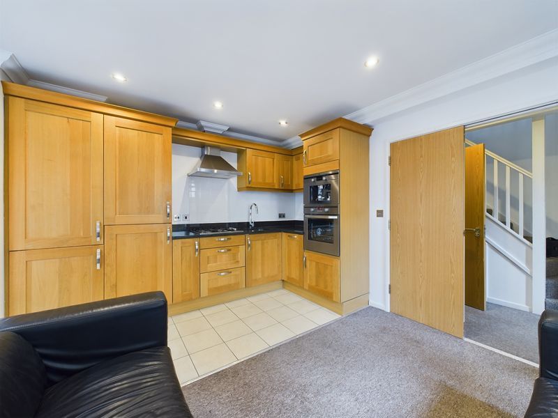 Property photo 2 of 11 Photo 2