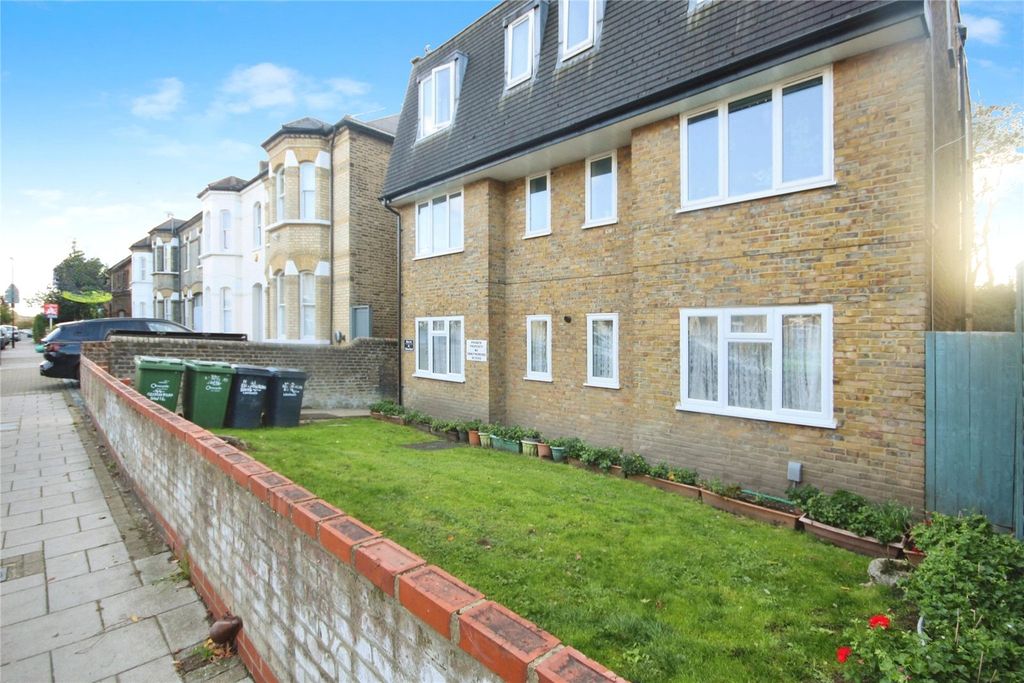 Property photo 1 of 15 External