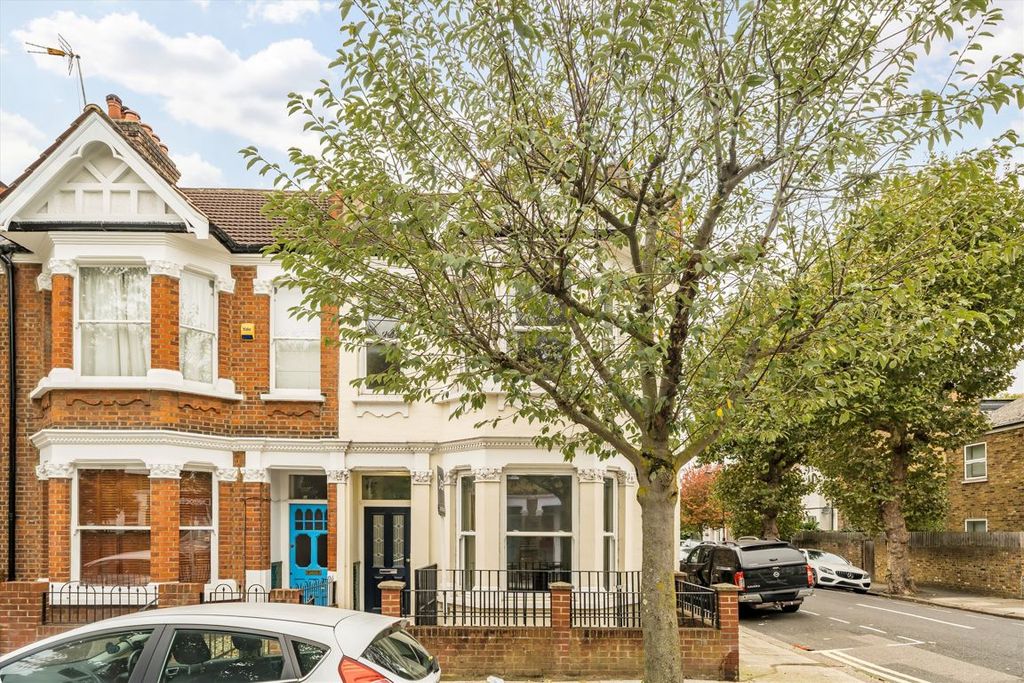 Property photo 1 of 8