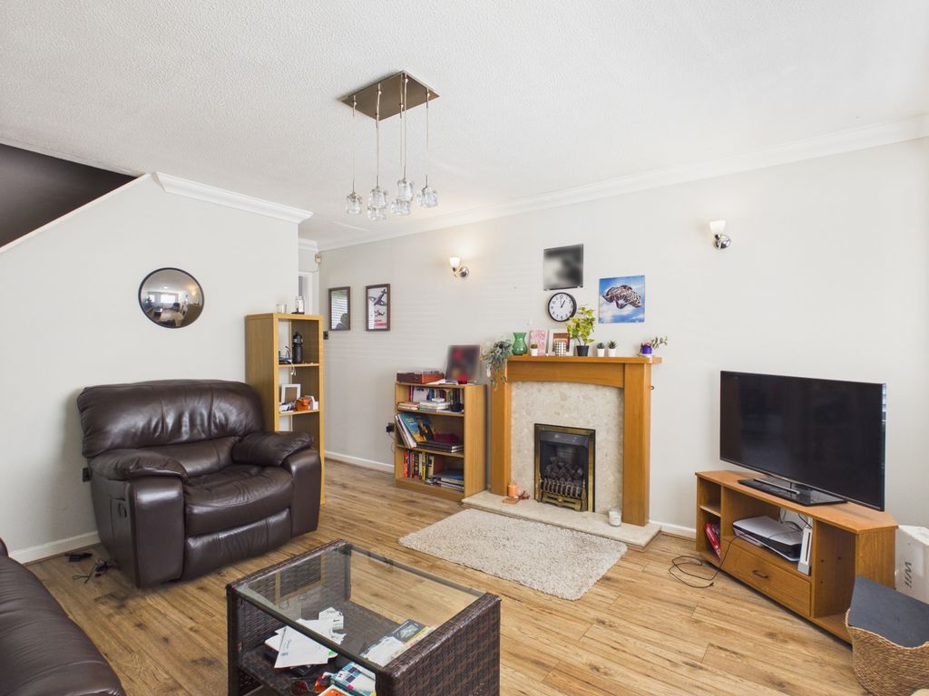 Property photo 2 of 16 Cam03729G0-Pr0280-Still002