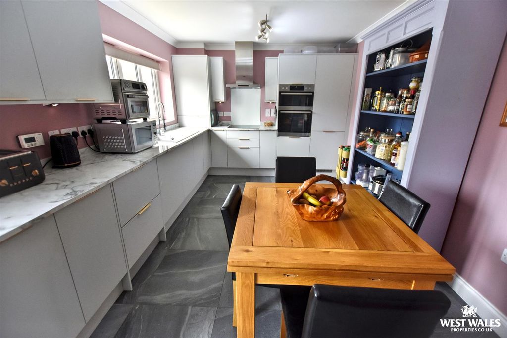 Additional image 9 of 3 bed detached bungalow for saleGibbas Way, Pembroke SA71