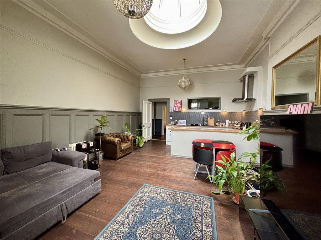 Property photo 3 of 12 Img_0008.Jpg