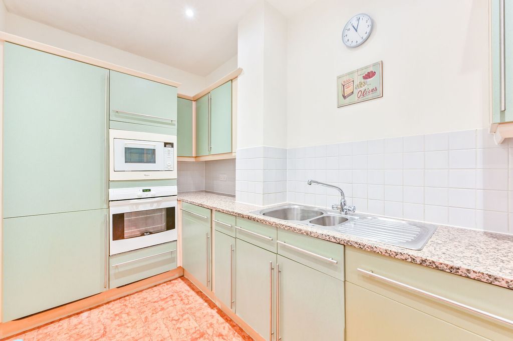 Property photo 3 of 9