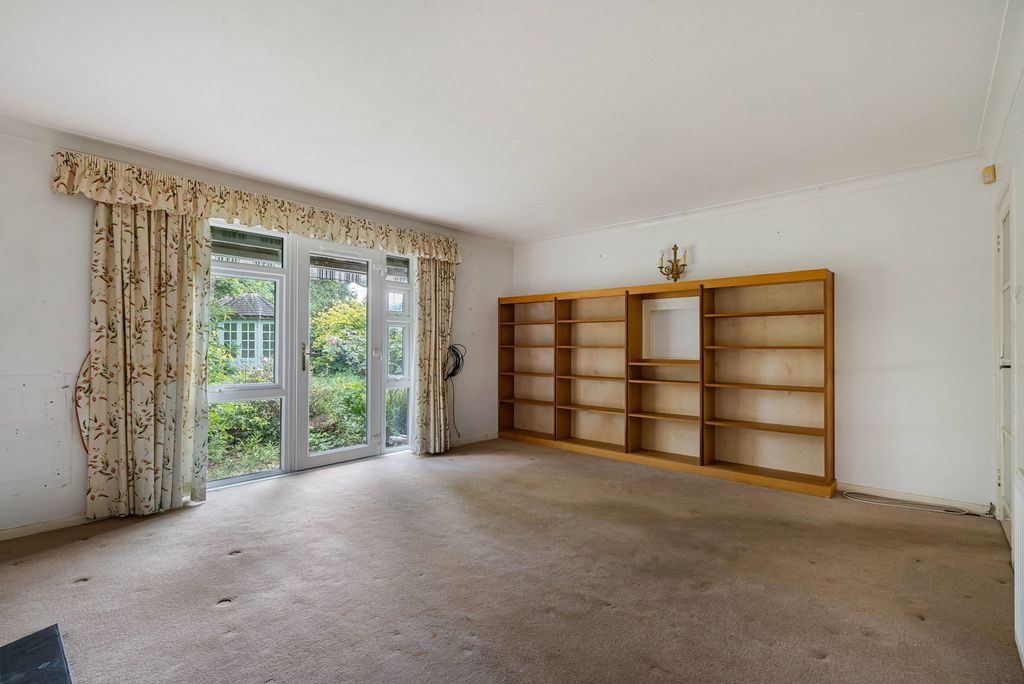 Property photo 3 of 18