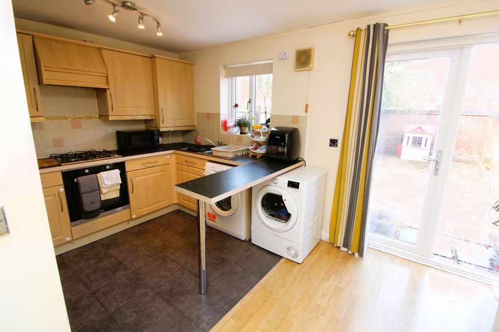 Property photo 3 of 27 Img_5318