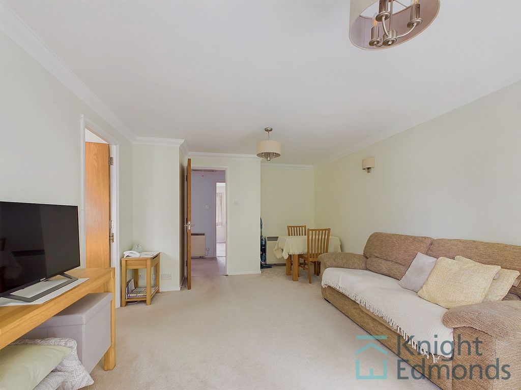 Property photo 2 of 9