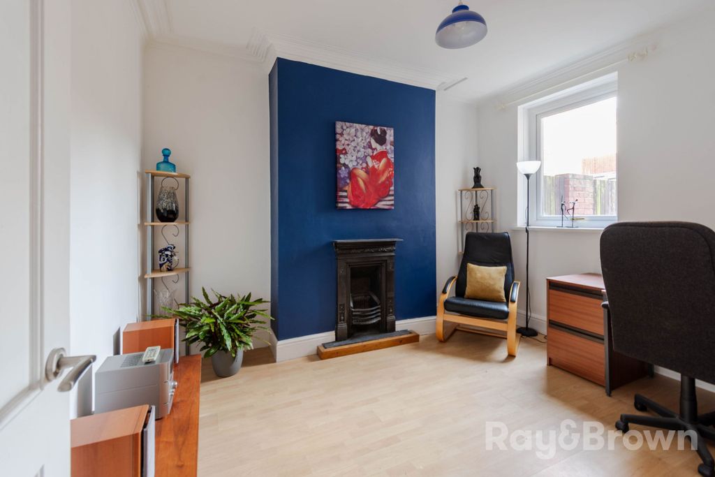 Property photo 3 of 49