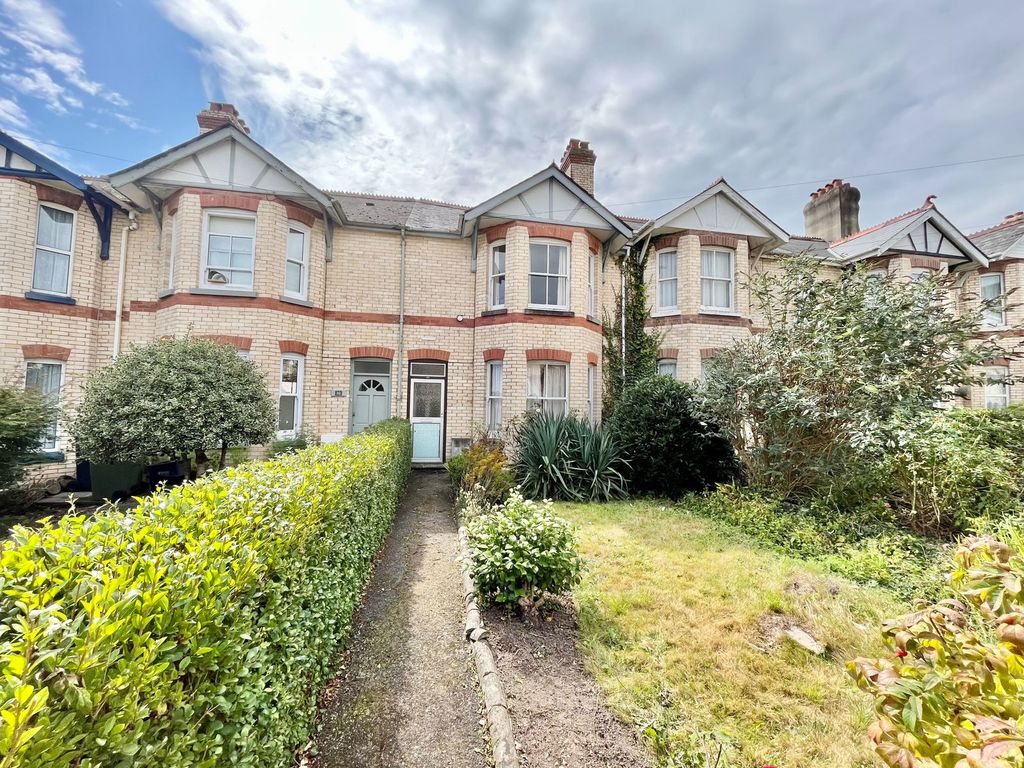 Property photo 1 of 5