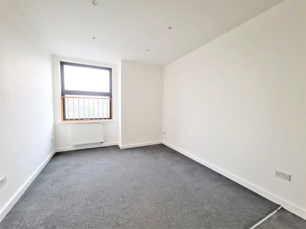 Property photo 3 of 4