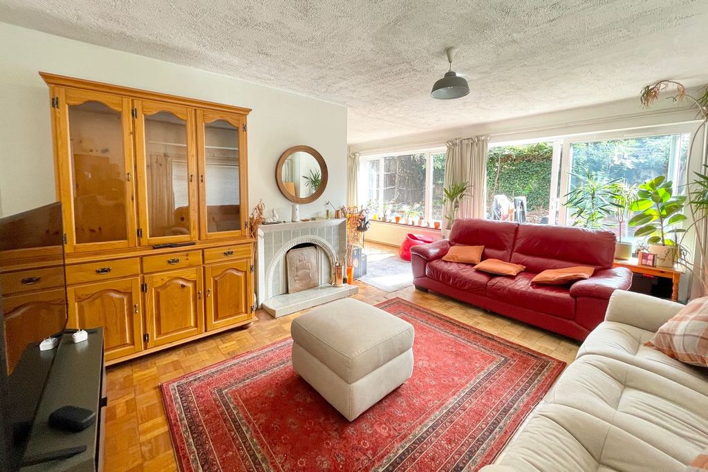 Property photo 3 of 14