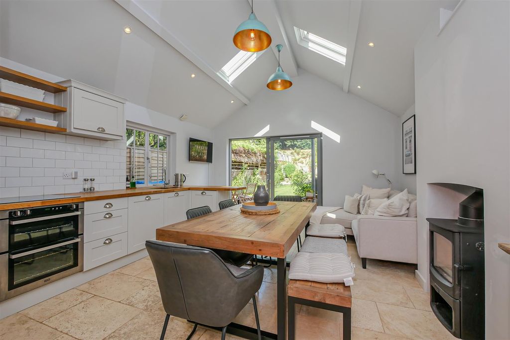 Property photo 2 of 19 Kitchen/Dining Room