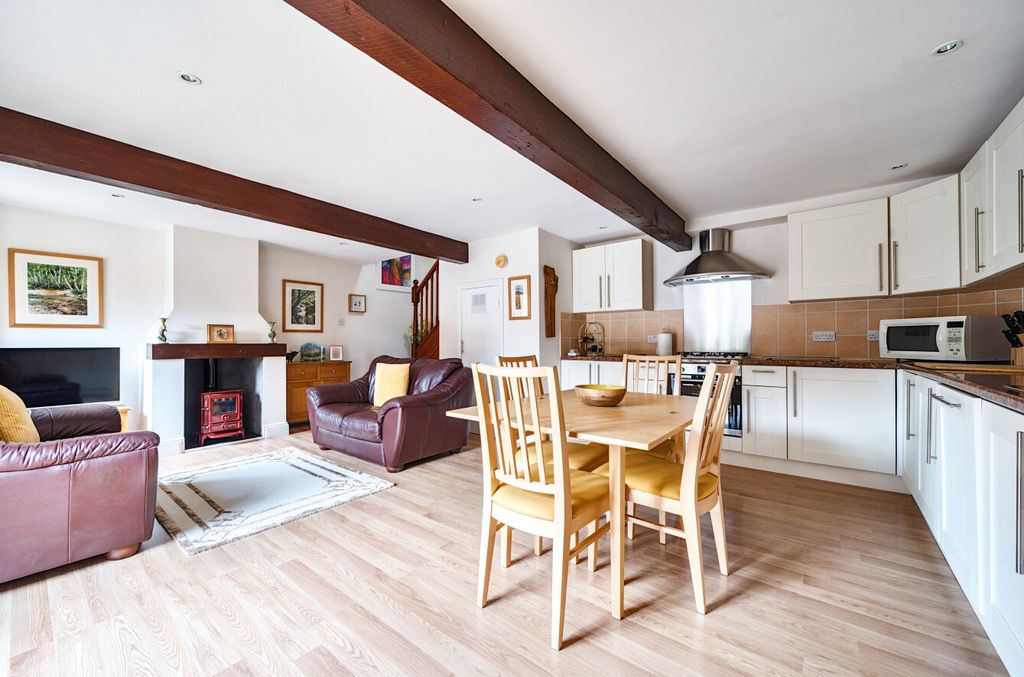 Property photo 3 of 17 3 - 1272940 (3).Jpg