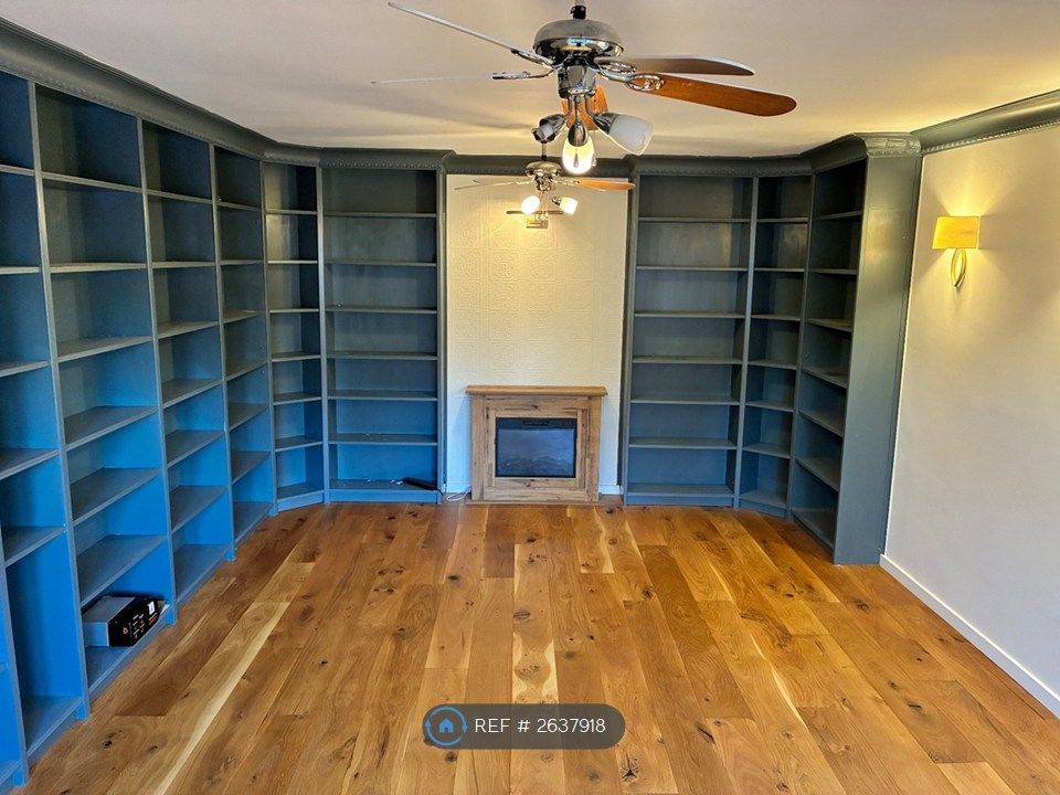 Property photo 3 of 33