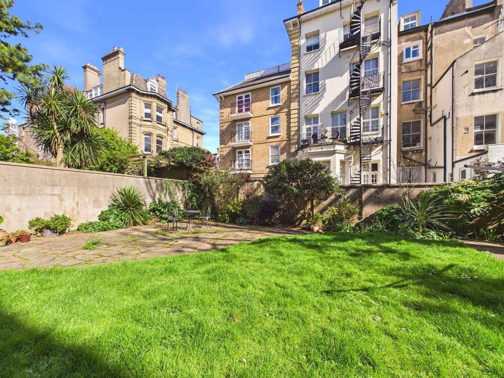 Property photo 2 of 11