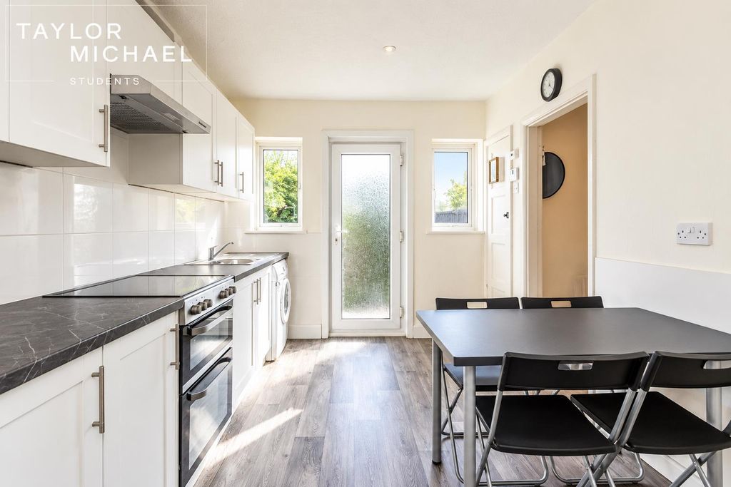 Property photo 1 of 15 Kitchen