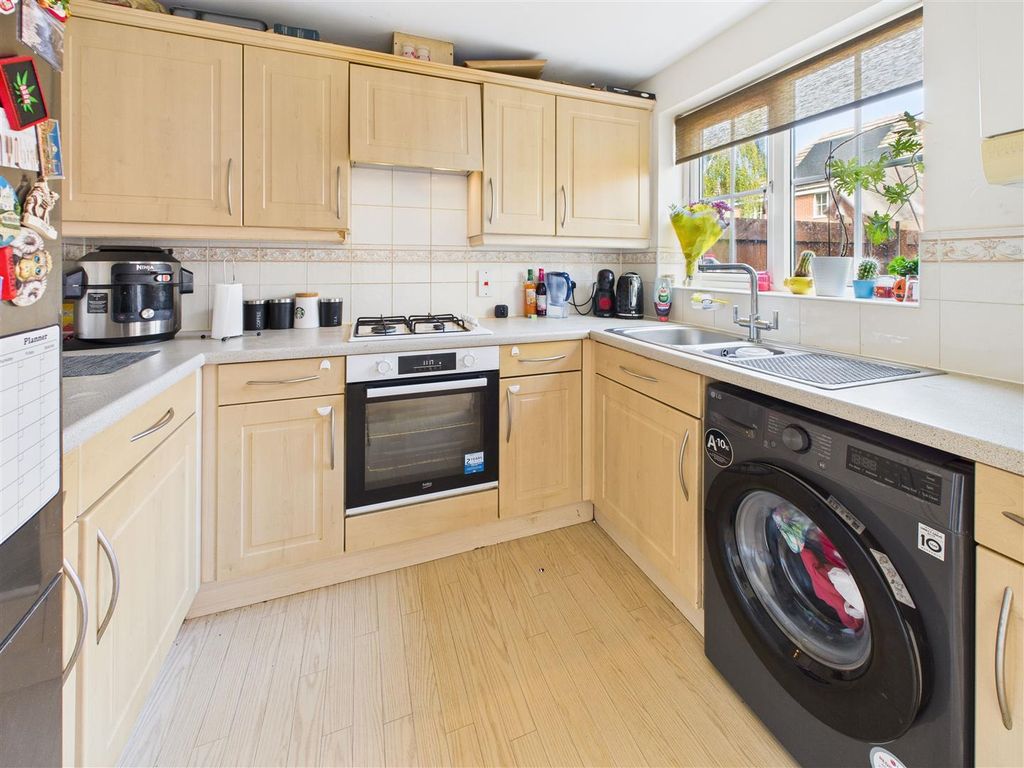Property photo 2 of 13
