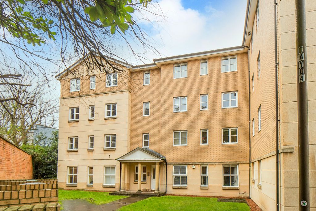 Property photo 1 of 18 4809981