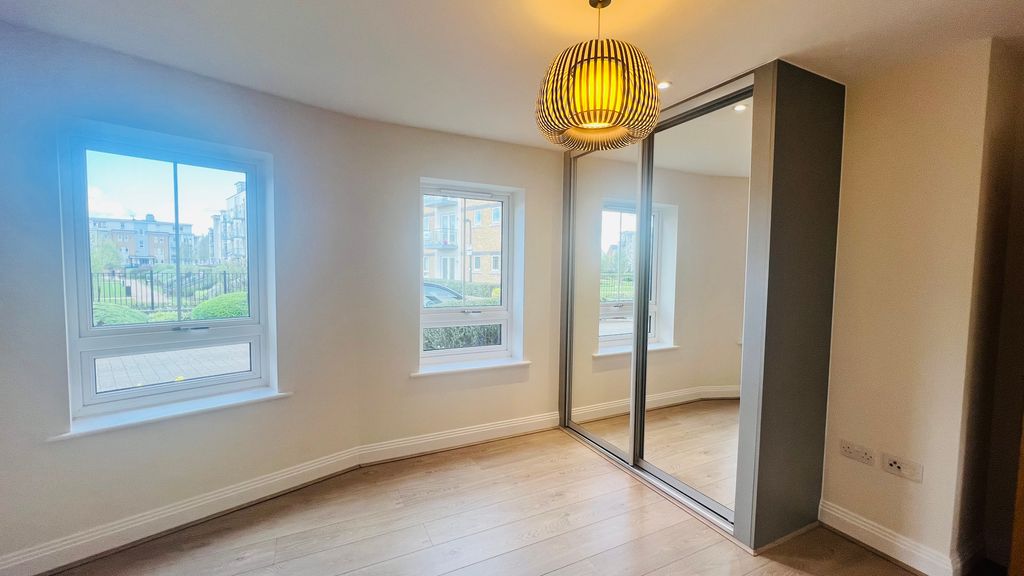 Property photo 3 of 14 Bedroom 1