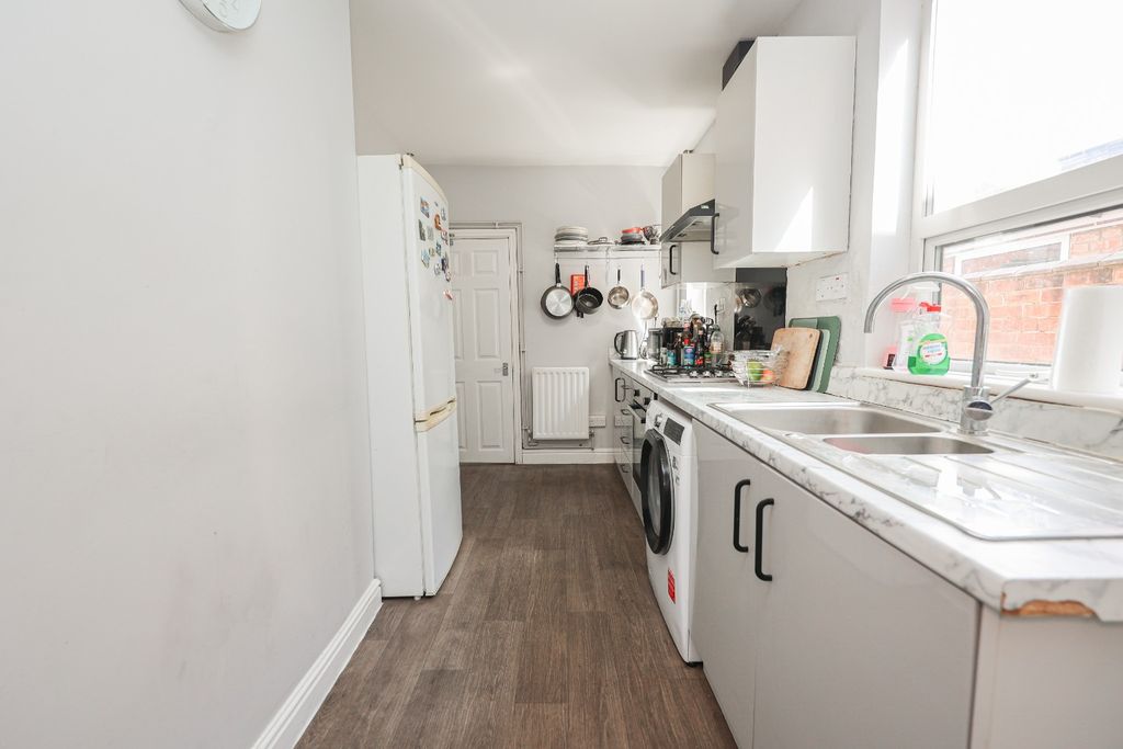 Property photo 3 of 15 4362953