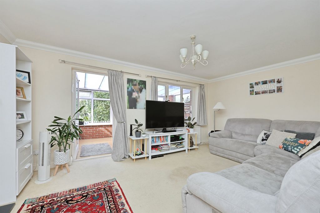Property photo 2 of 18