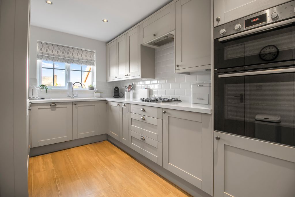 Property photo 1 of 21