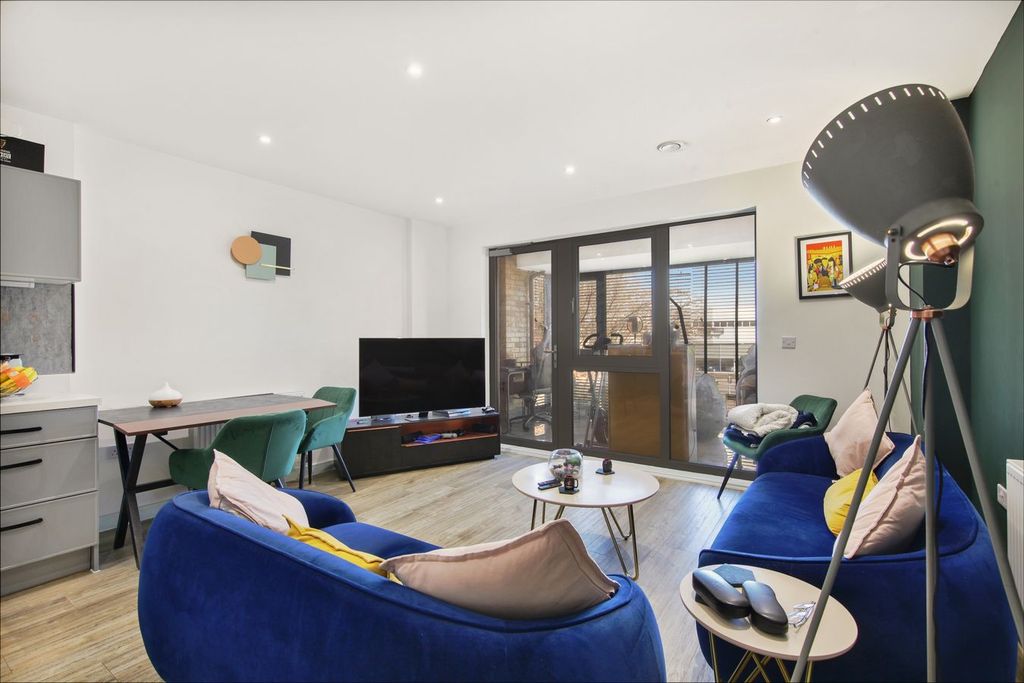 Property photo 2 of 13