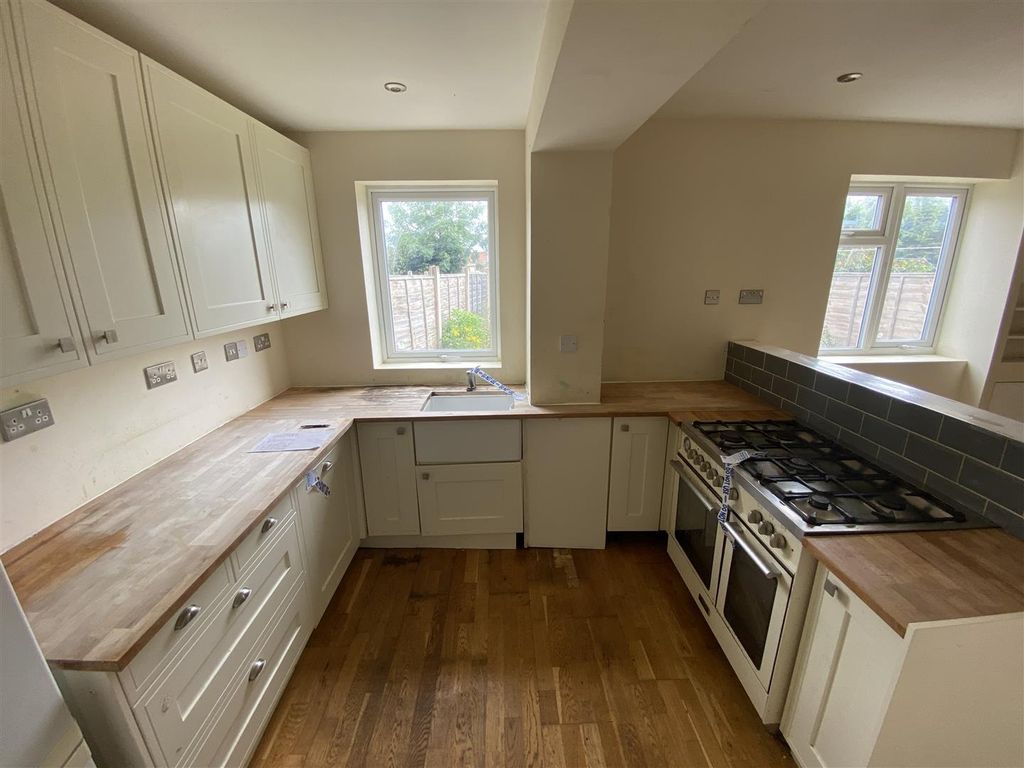 Property photo 3 of 6 Kitchen Area
