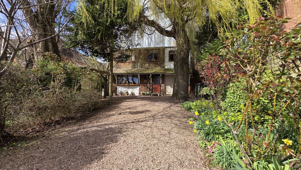 Property photo 2 of 22