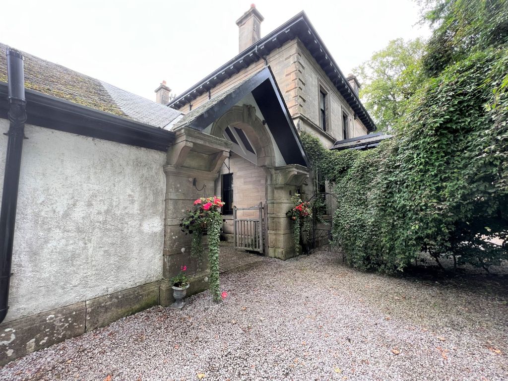 Property photo 1 of 25