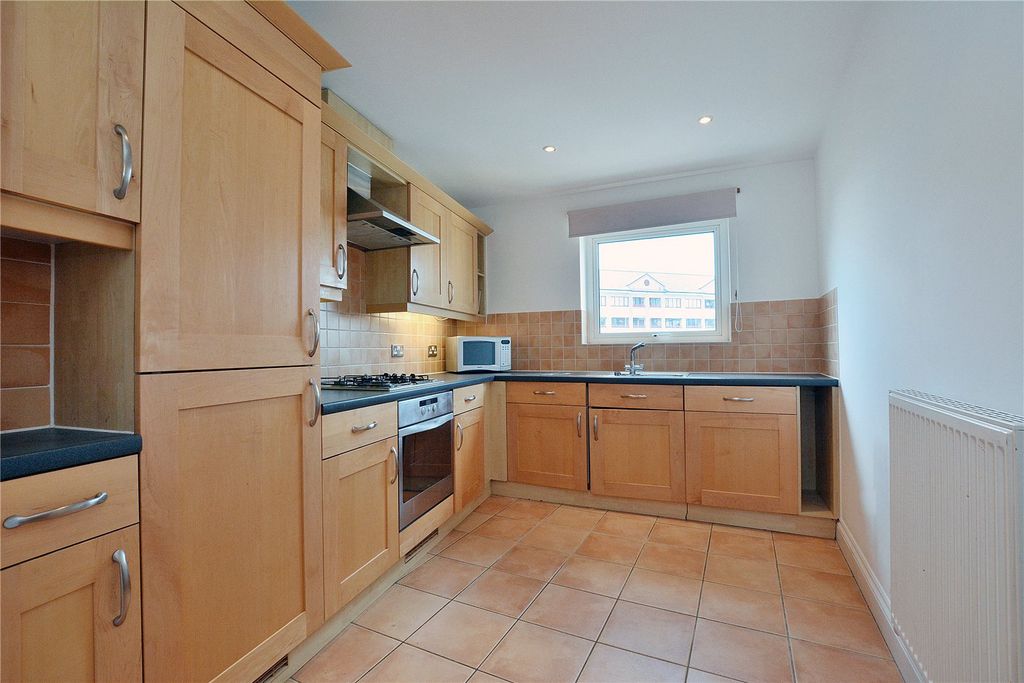 Property photo 2 of 8 Kitchen