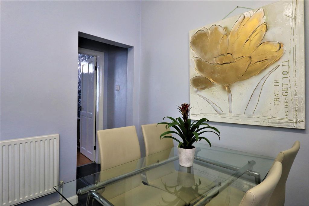 Property photo 3 of 14 Dining Room