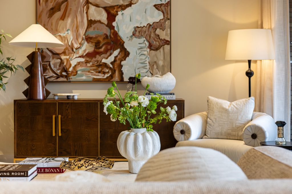 Property photo 3 of 18 100227_Unit 24 One Molyneux Street (7).Jpg