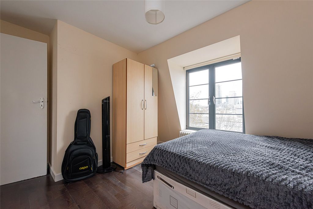 Property photo 3 of 6 Picture No. 04