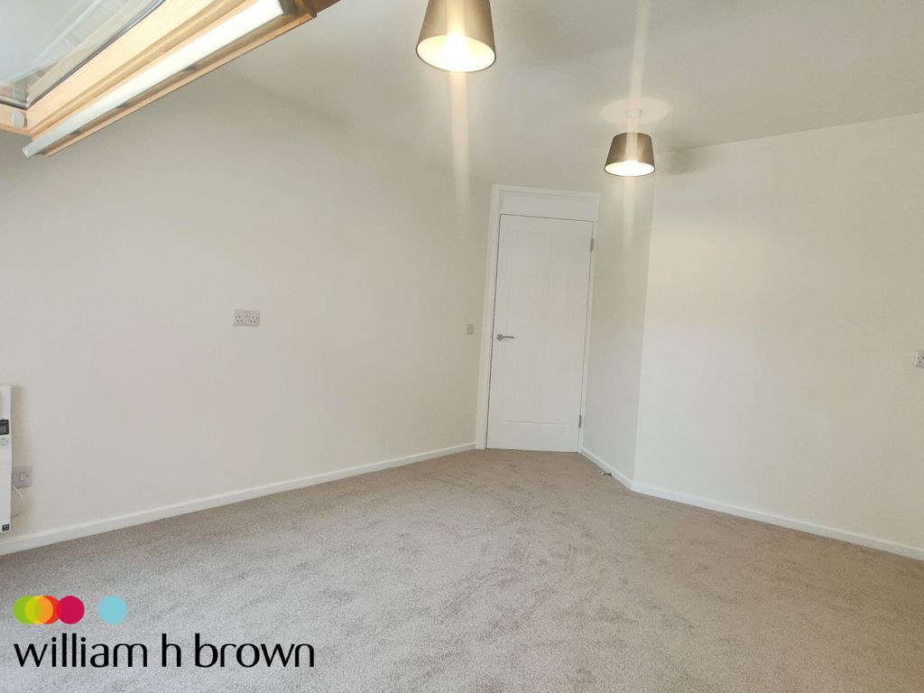 Property photo 3 of 10 Image