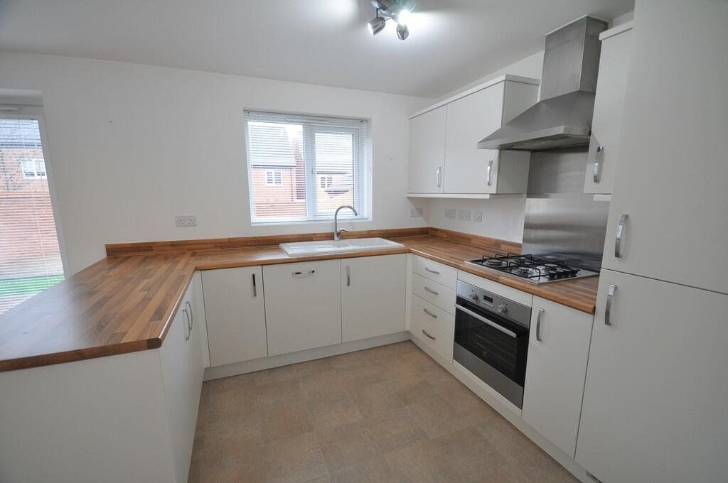 Property photo 3 of 16 Picture No. 17