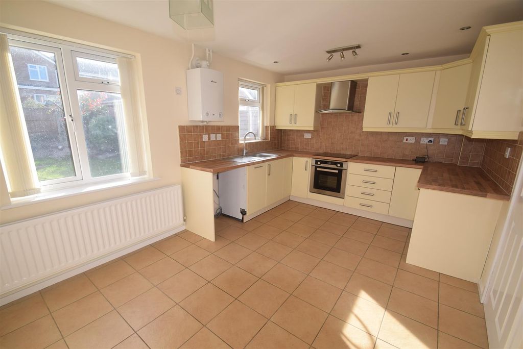 Property photo 3 of 13 Kitchen Diner